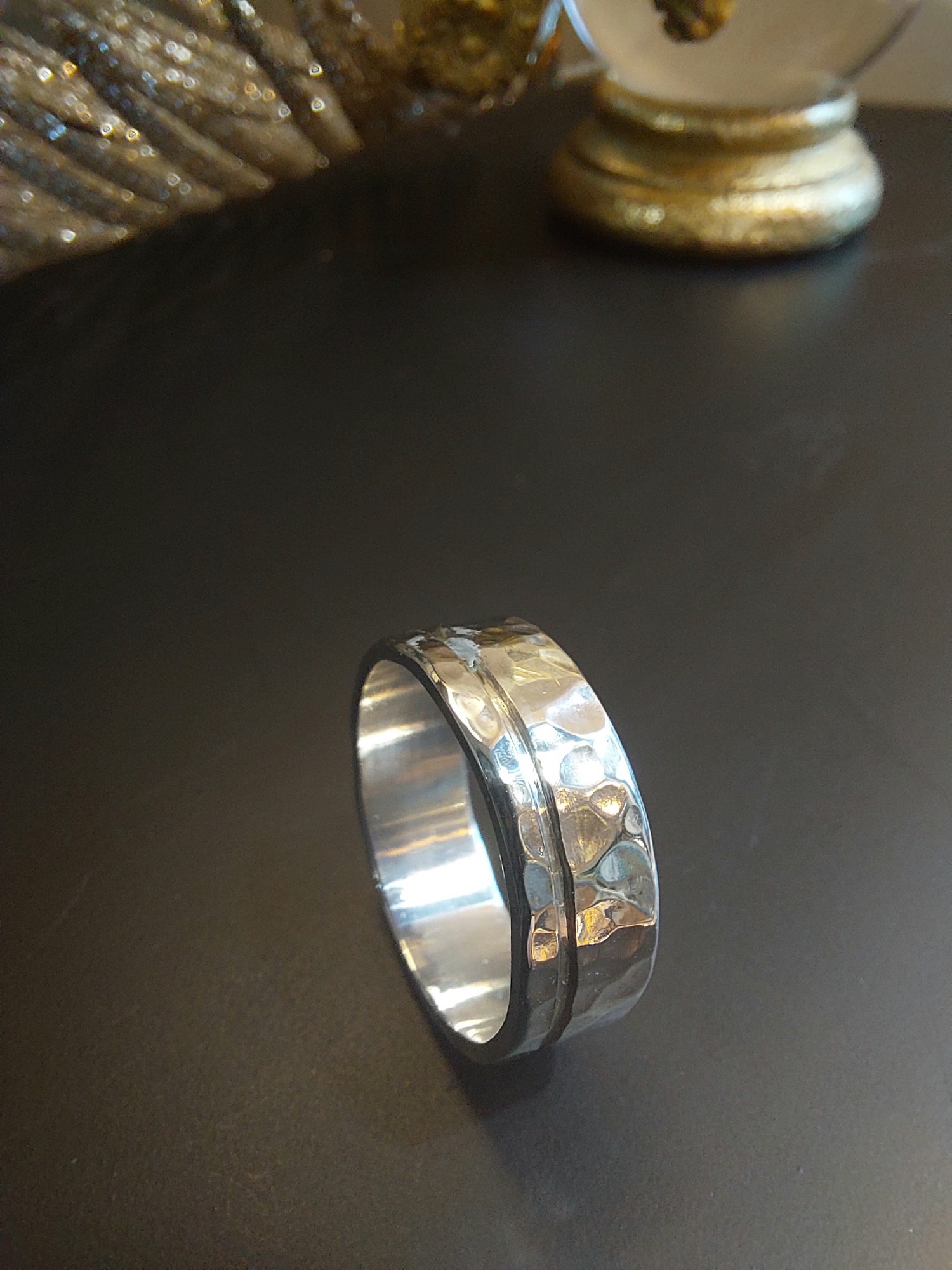 Bague en argent martelé