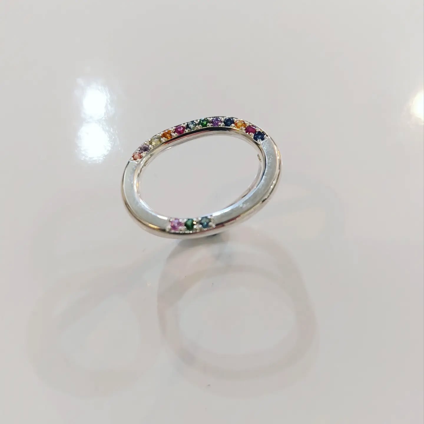 Bague en argent, tsavorites, rubis, saphirs, topazes